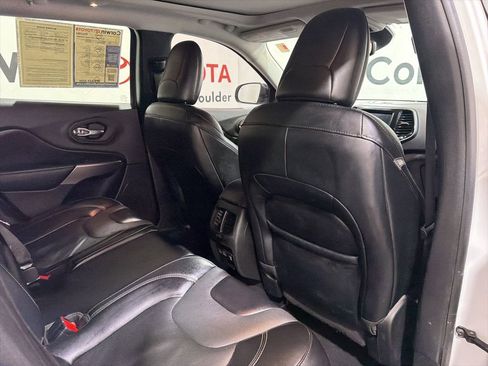 Used 2022 Jeep Cherokee Limited image 14