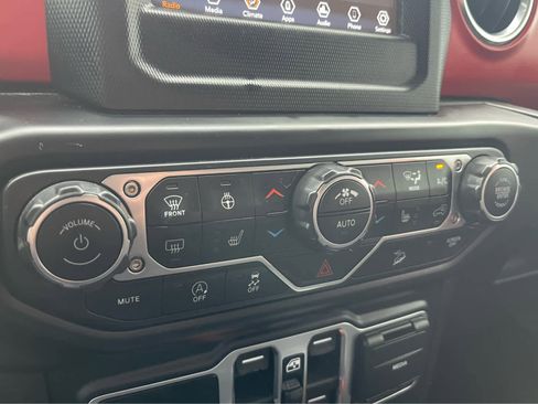 Used 2020 Jeep Wrangler Unlimited Rubicon w/ Cold Weather Group image 16