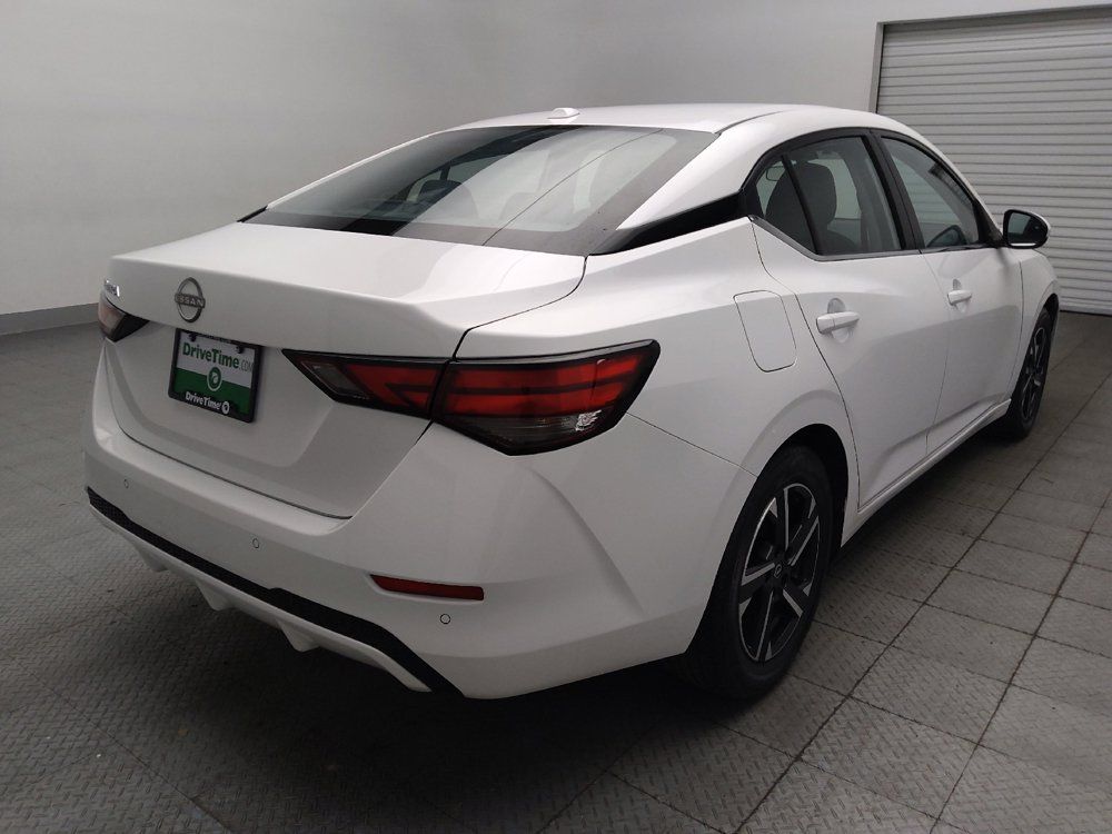 Used 2025 Nissan Sentra SV FWD image 9