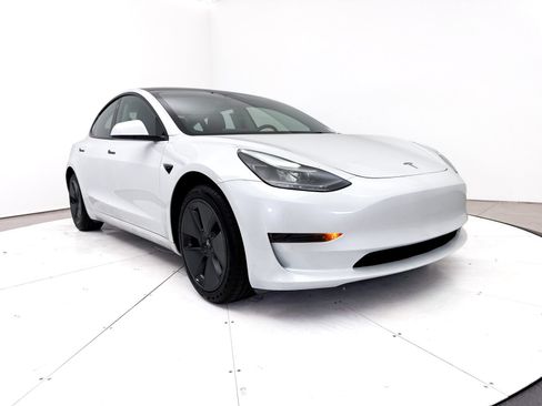 Used 2023 Tesla Model 3 Standard Range RWD image 13