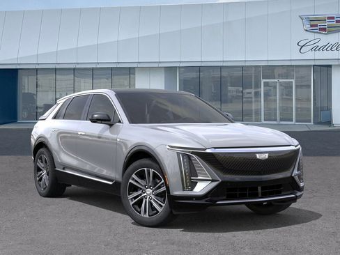 New 2026 Cadillac Lyriq Luxury image 7
