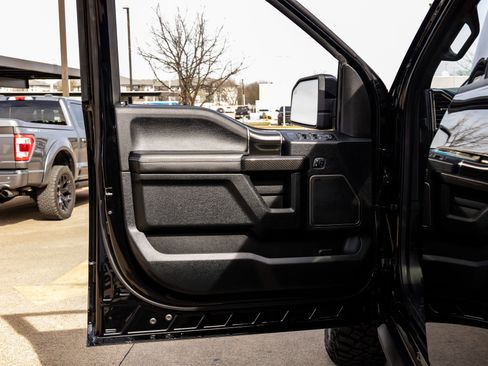 Used 2019 Ford F150 Raptor w/ Equipment Group 802A Luxury image 35