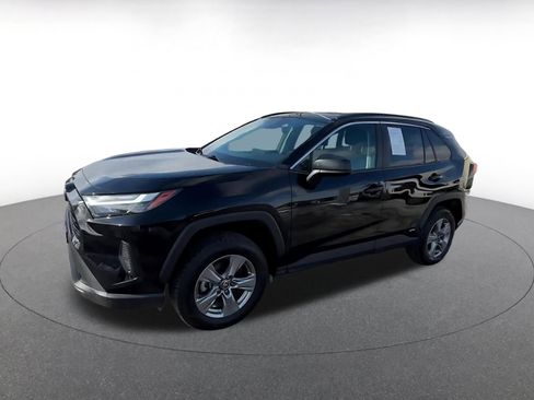 Used 2025 Toyota RAV4 LE image 8