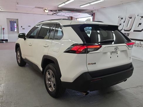 Used 2022 Toyota RAV4 XLE image 4