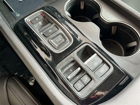 Used 2023 Honda Pilot EX-L image 16