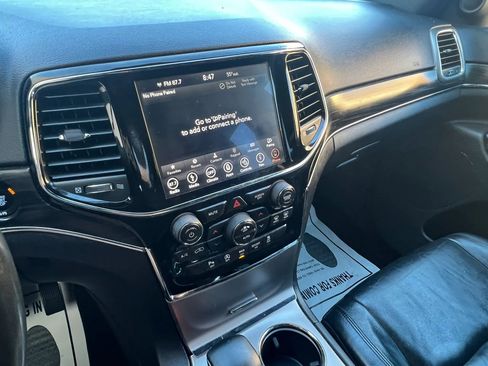 Used 2019 Jeep Grand Cherokee Limited AWD/4WD image 22