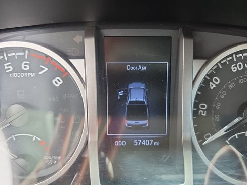 Used 2020 Toyota Tacoma SR5 image 7