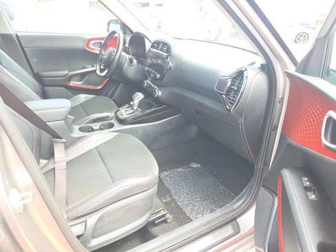 Used 2023 Kia Soul GT-Line FWD image 19