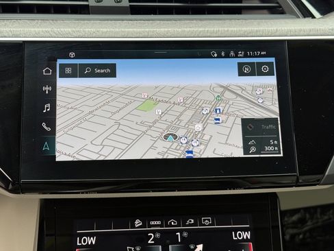 Used 2022 Audi e-tron Premium image 29