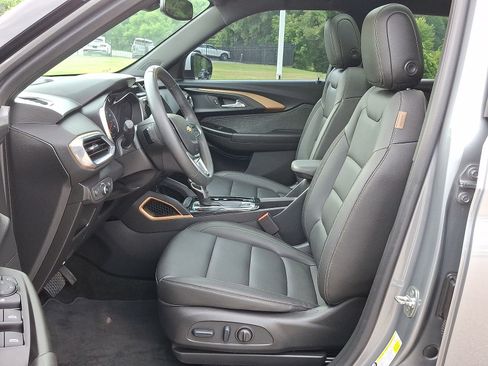Used 2023 Chevrolet TrailBlazer ACTIV w/ Sun and Liftgate Package AWD/4WD image 11