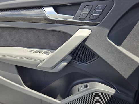 Used 2018 Audi SQ5 Prestige w/ Prestige Package image 20