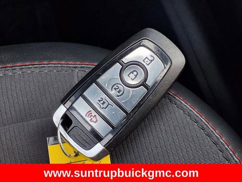 Used 2025 Ford Explorer ST-Line w/ ST-Line Street Pack image 17