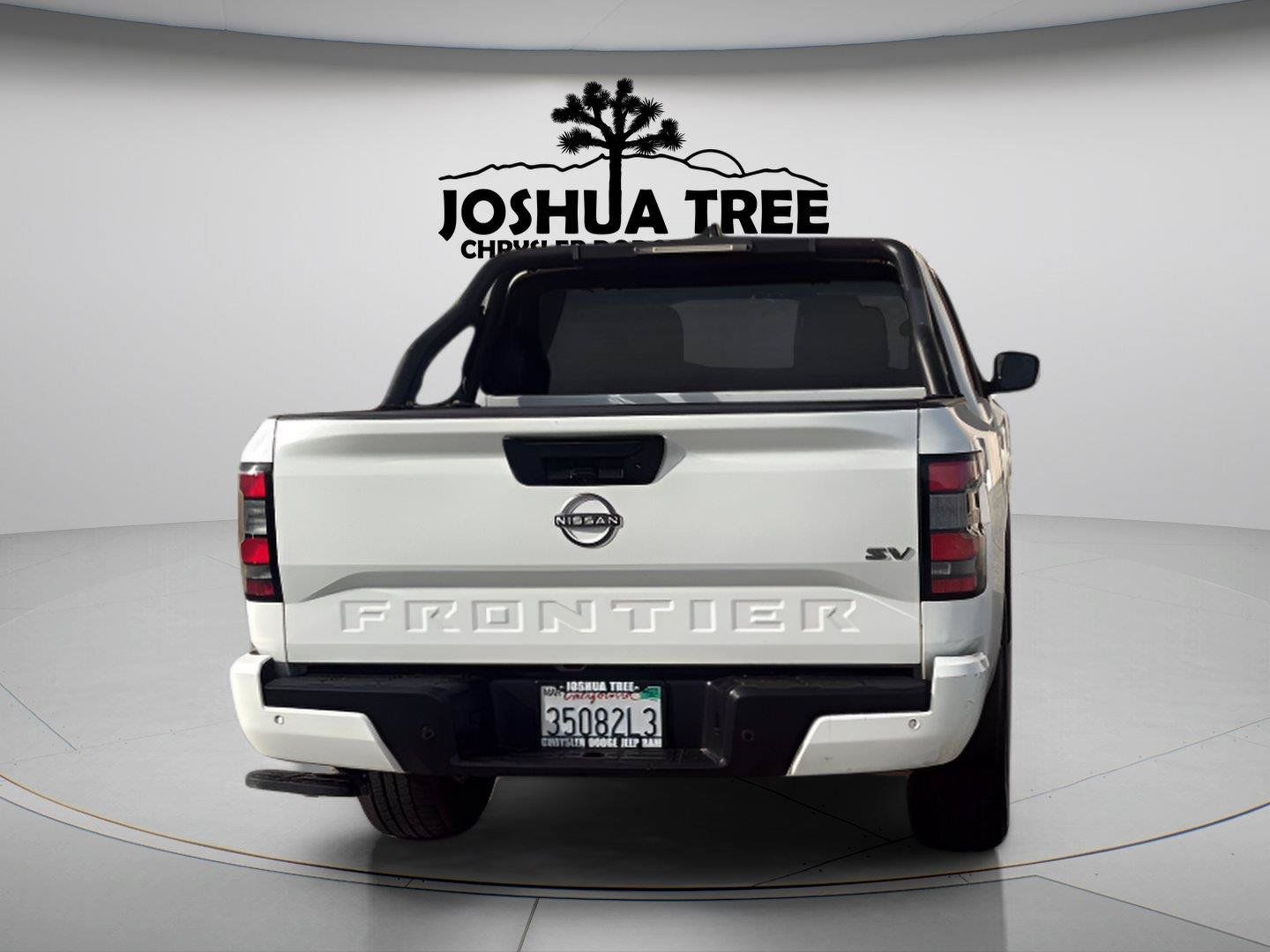 Used 2022 Nissan Frontier SV w/ Technology Package RWD image 9