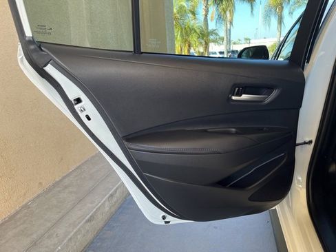 Used 2020 Toyota Corolla SE image 18