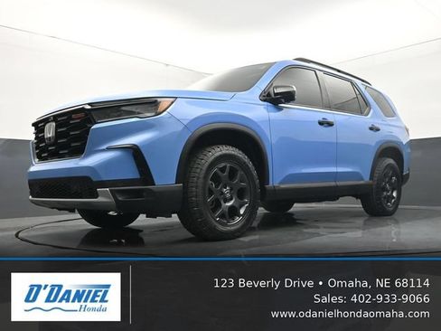 Used 2024 Honda Pilot TrailSport image 9