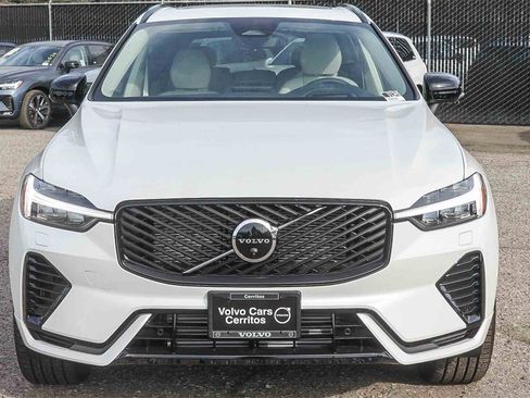 New 2026 Volvo XC60 T8 Ultra w/ Protection Package Premier image 2