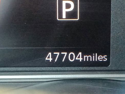 Used 2019 Nissan Kicks SR w/ SR Premium Package FWD image 22