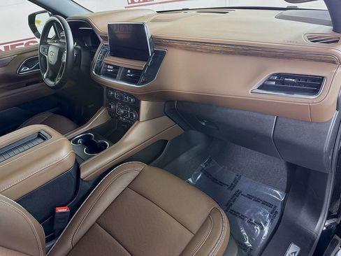 Used 2024 Chevrolet Suburban High Country w/ Advanced Technology Package image 34