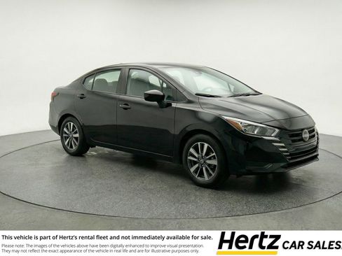 Used 2025 Nissan Versa SV image 1