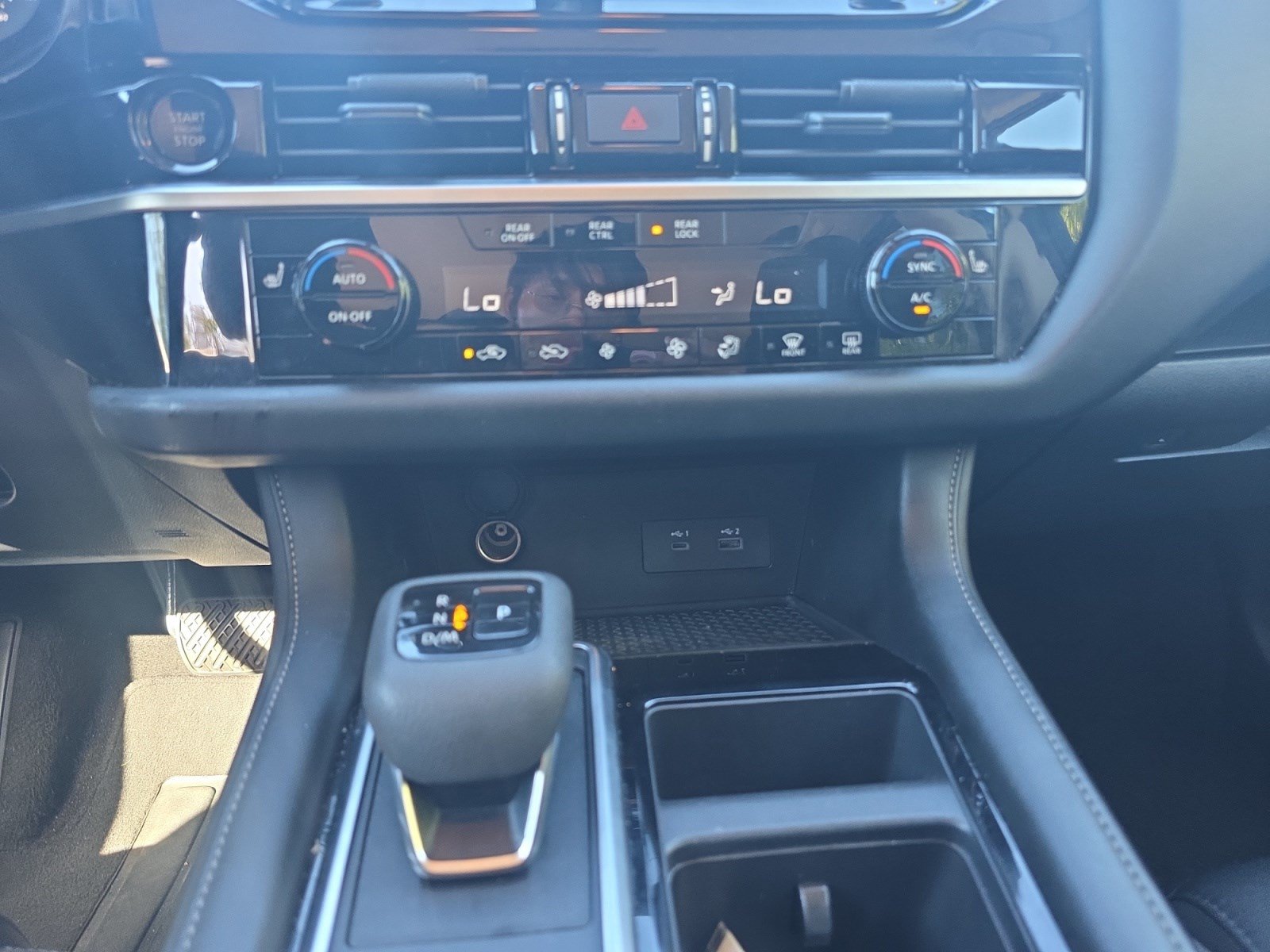 Used 2025 Nissan Pathfinder SV AWD/4WD image 13