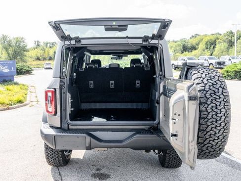 New 2025 Ford Bronco Badlands image 11