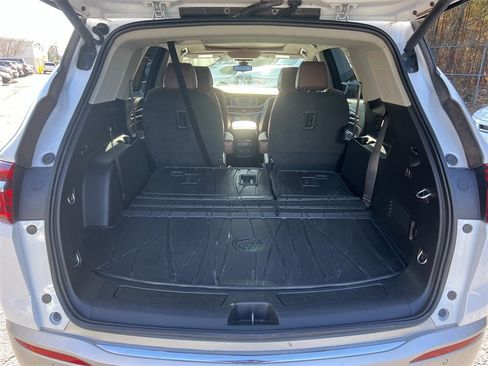 Used 2019 Buick Enclave Avenir w/ Avenir Technology Package image 5