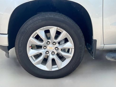 Used 2022 Chevrolet Silverado 1500 RST w/ Redline Edition AWD/4WD image 28