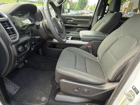 Used 2025 RAM 1500 Big Horn AWD/4WD image 16