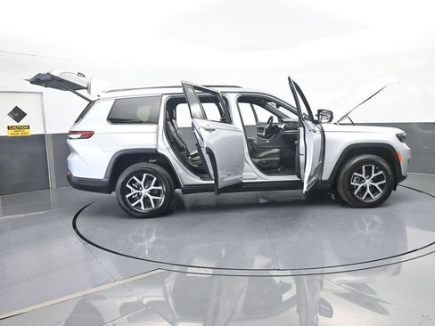 Used 2025 Jeep Grand Cherokee L Limited RWD image 73
