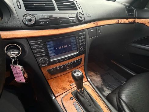 Used 2007 Mercedes-Benz E 350 Sedan image 12