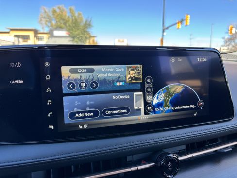 Used 2023 Nissan Ariya AWD image 19