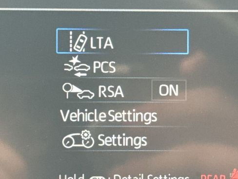 Used 2023 Toyota RAV4 LE FWD image 18