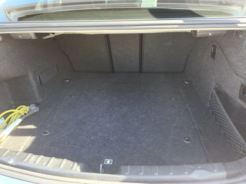 Used 2018 BMW 330e image 31