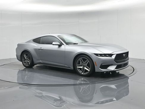 Used 2024 Ford Mustang Premium image 26