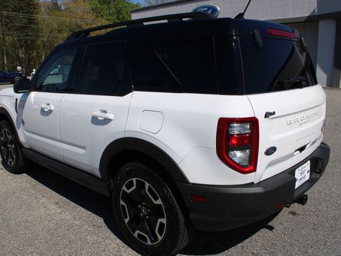 Used 2023 Ford Bronco Sport Outer Banks w/ Tech Package image 8