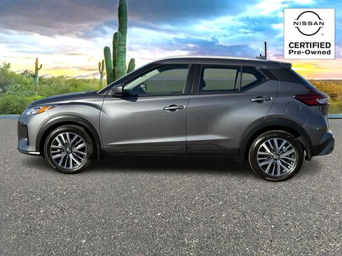 Certified 2023 Nissan Kicks SV image 3