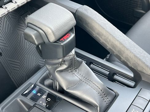 New 2024 Toyota Tacoma TRD Off-Road w/ TRD Off Road Upgrade Package image 17