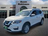 Used 2020 Nissan Rogue SV image 2