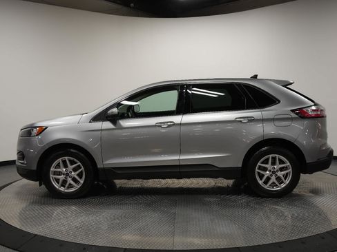 Used 2022 Ford Edge SEL w/ Convenience Package image 4
