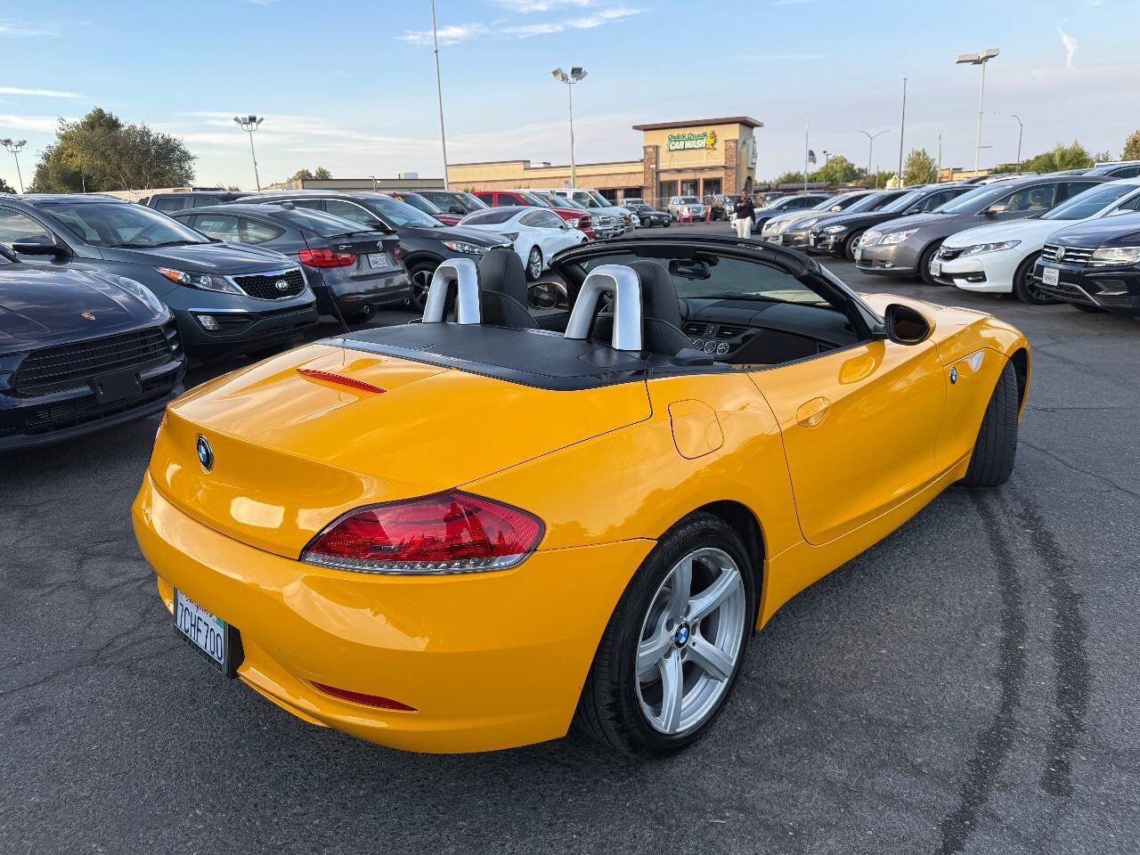Used 2012 BMW Z4 sDrive28i w/ Exclusive Citrus Yellow Pkg RWD image 7