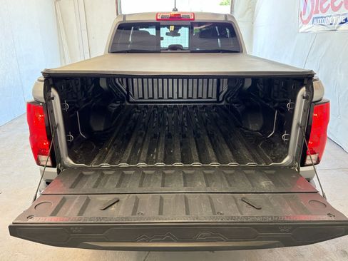 Used 2024 Chevrolet Colorado LT w/ LT Convenience Package AWD/4WD image 6