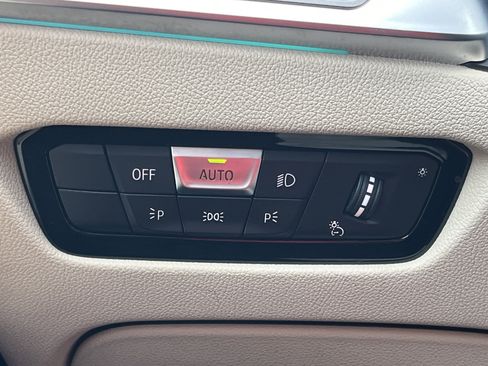 Used 2021 BMW 330i Sedan w/ Convenience Package image 14