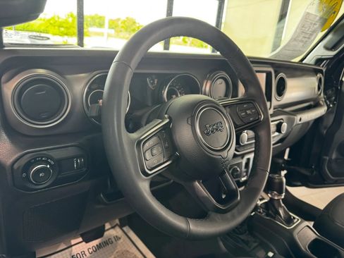 Used 2023 Jeep Wrangler Sport AWD/4WD image 20