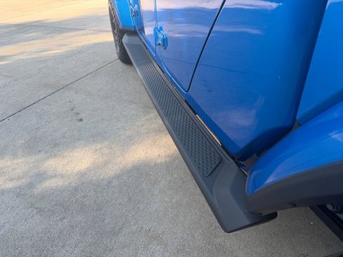 Used 2025 Jeep Gladiator Sport AWD/4WD image 35