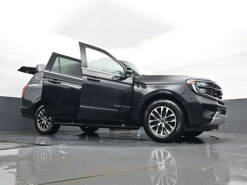 Used 2025 Ford Expedition Max Platinum AWD/4WD image 41