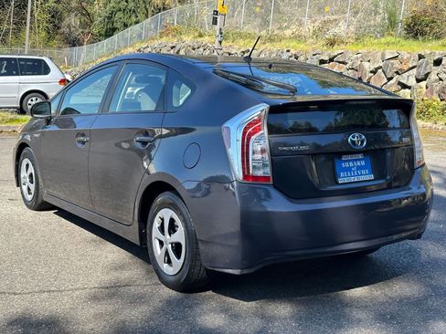 Used 2014 Toyota Prius Two FWD image 3