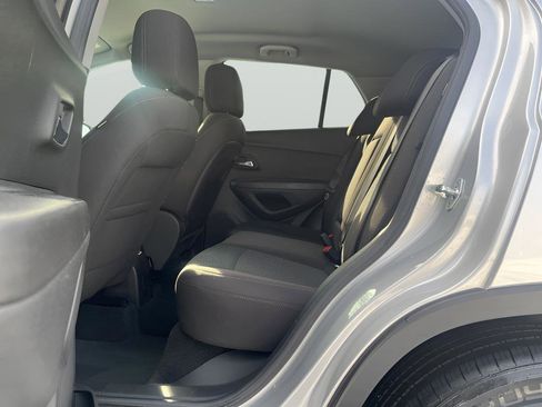 Used 2020 Chevrolet Trax LS w/ Tint and Cruise Package image 9