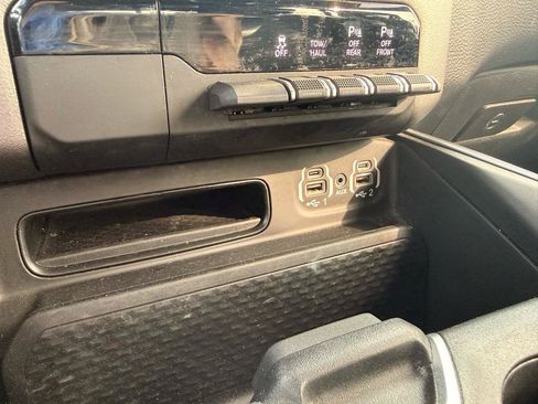 Used 2022 RAM 1500 Big Horn AWD/4WD image 24