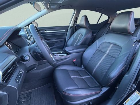 Used 2025 Nissan Altima 2.5 SR image 11