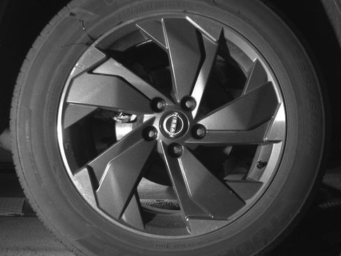 Used 2025 Nissan Rogue SV AWD/4WD image 15